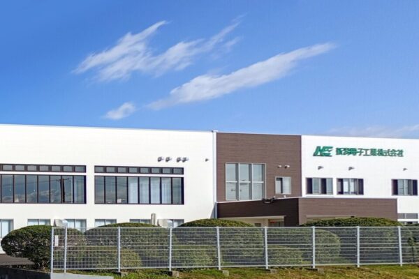 アナログ電源技術でエネルギー社会の未来を灯す。 設計から生産まで、国内一貫体制で応える「新潟電子工業」 2016年、MBOにより独立資本として再出発。