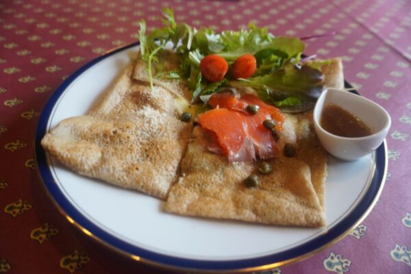 Creperie cafe Hanasaku（花作） 毎月2週間だけの特別。心に花を咲かせるガレットのお店